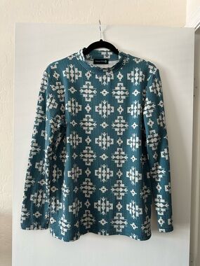 Sterling Kreek Teal and Cream Aztec Ribbed Top